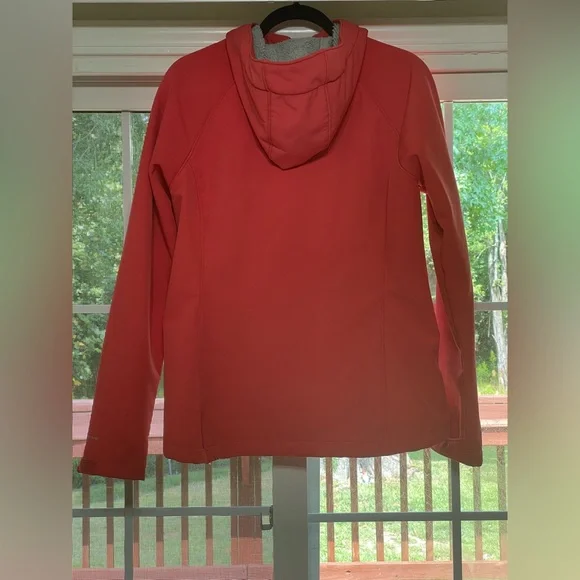 Women’s Columbia Omni wind block jacket - Picture 2 of 8